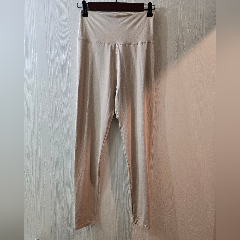 Nude High-Waisted Leggings